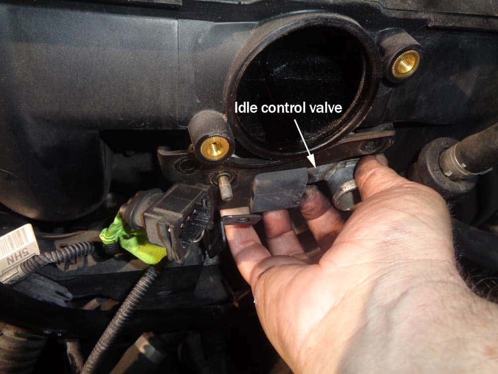 See U025C repair manual